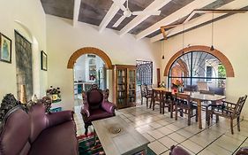 Gaia'S Garden Guest House